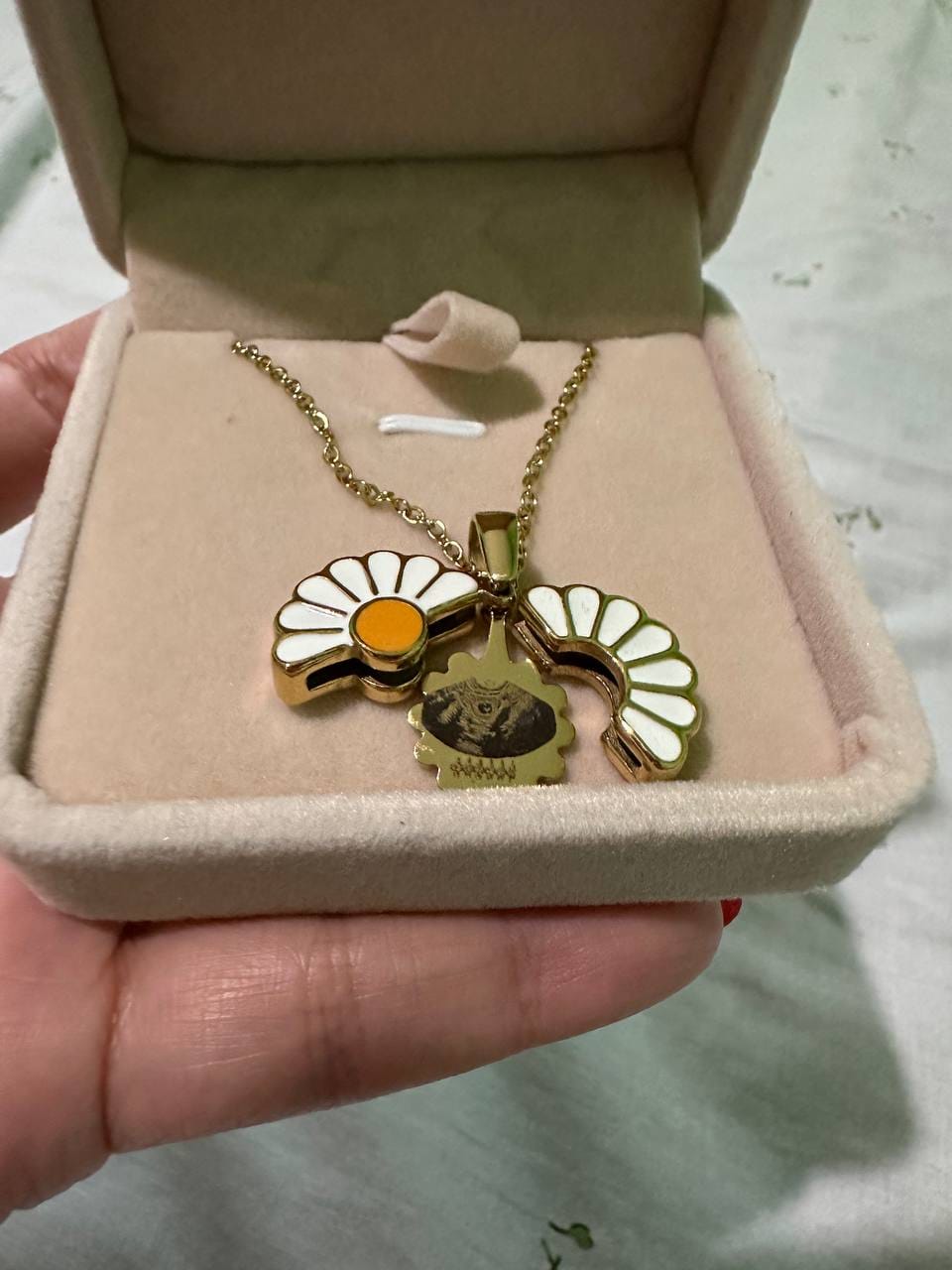 Customer photo review of Printave™ Personalized Flower Necklace