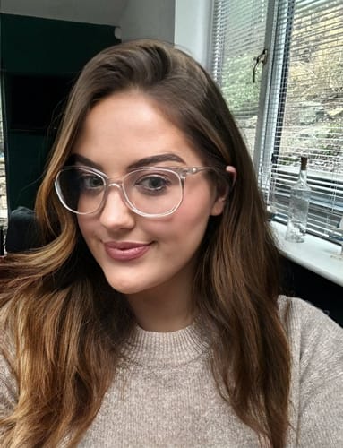 Customer photo review of Megan's Bouncy Blow HD Fibre Hair Extensions - 14" & 22"