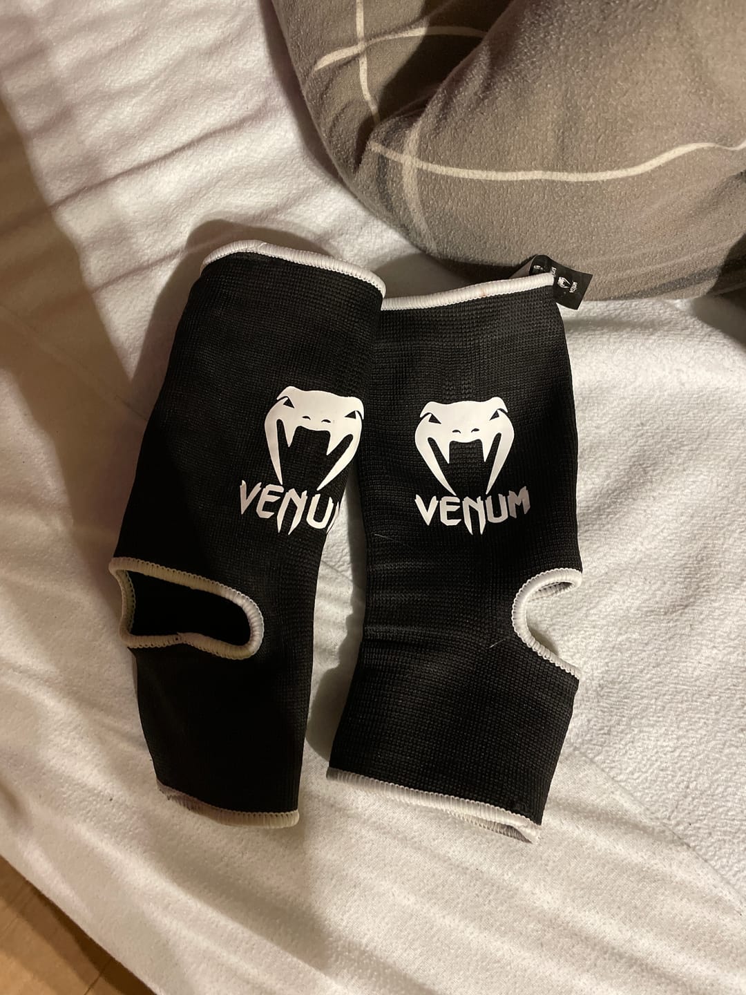 Customer photo review of Venum Enkelkousen Kontact - Zwart/Wit
