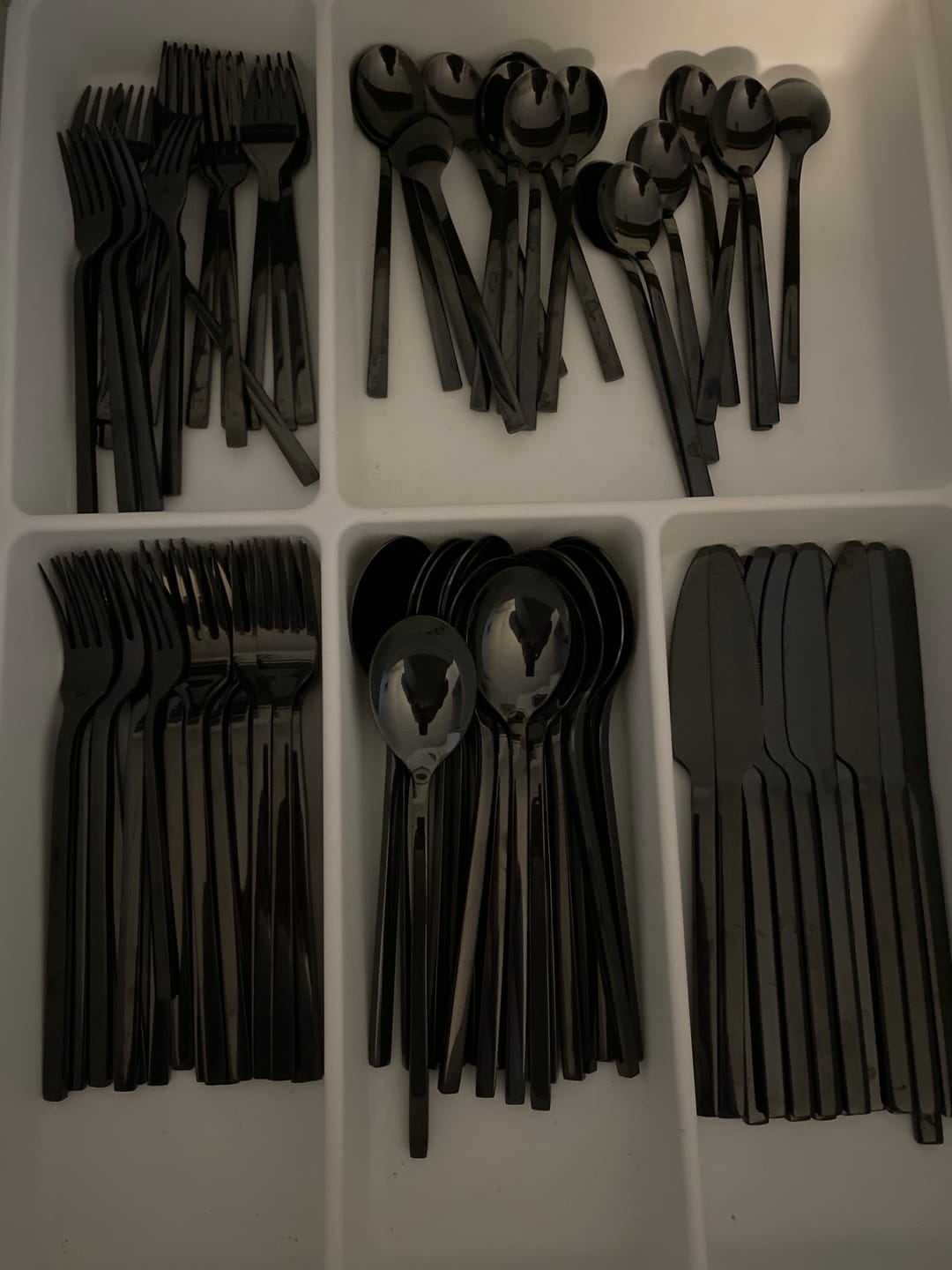 Customer photo review of 30 Piece Arya Flatware Utensils Sets
