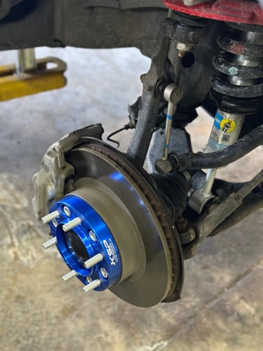Customer photo review of Wheel Spacers 1 inch 6x5.5" Hubcentric For Toyota Tacoma 4Runner Tundra FJ Cruiser Blue