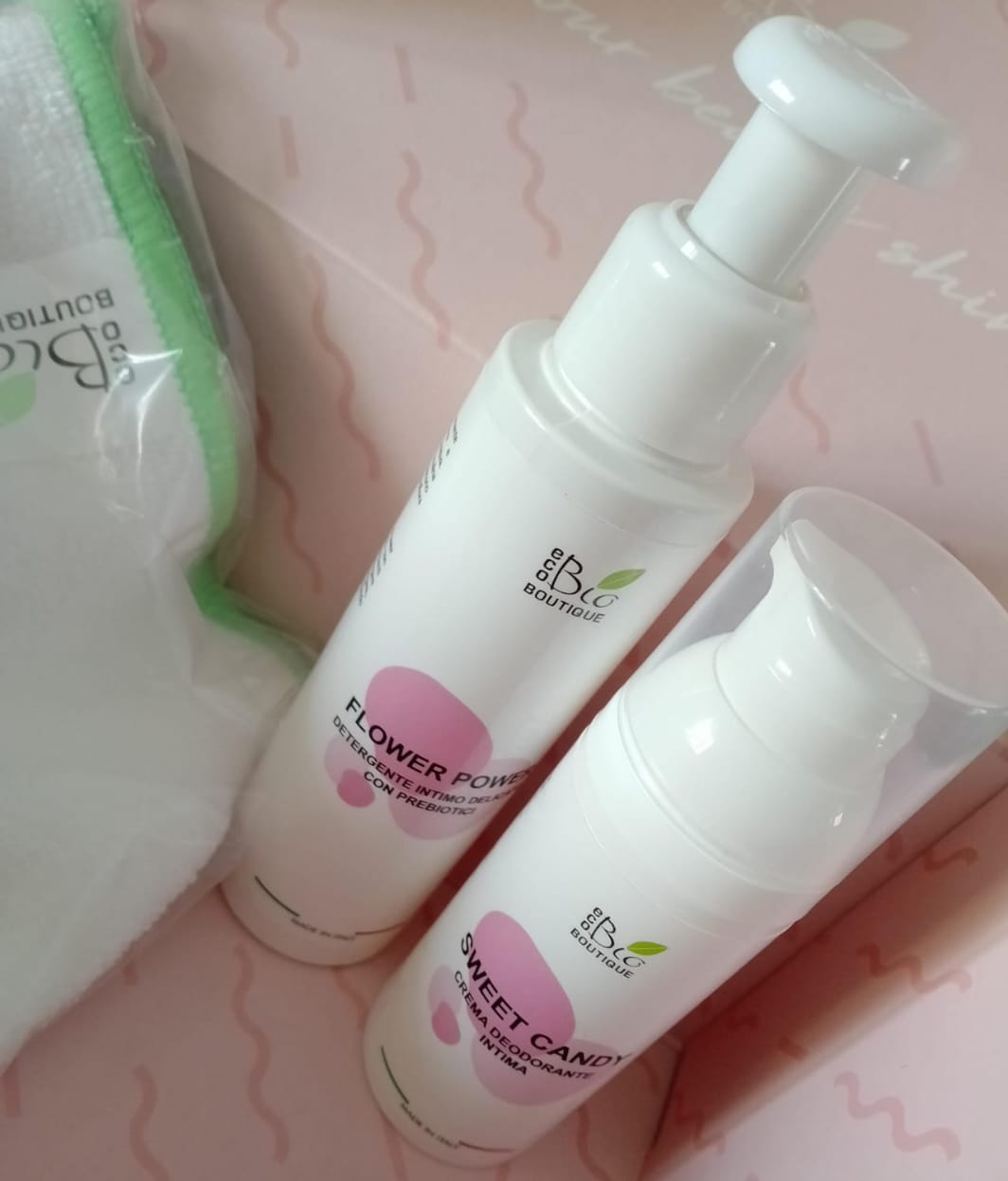 Customer photo review of V Skincare Kit