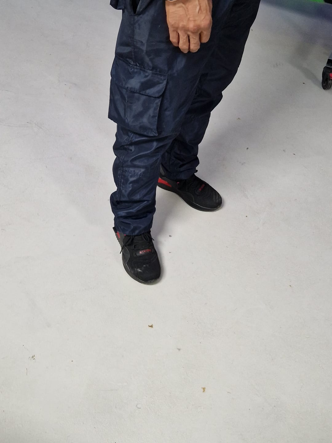 Customer photo review of Kivini Black Red