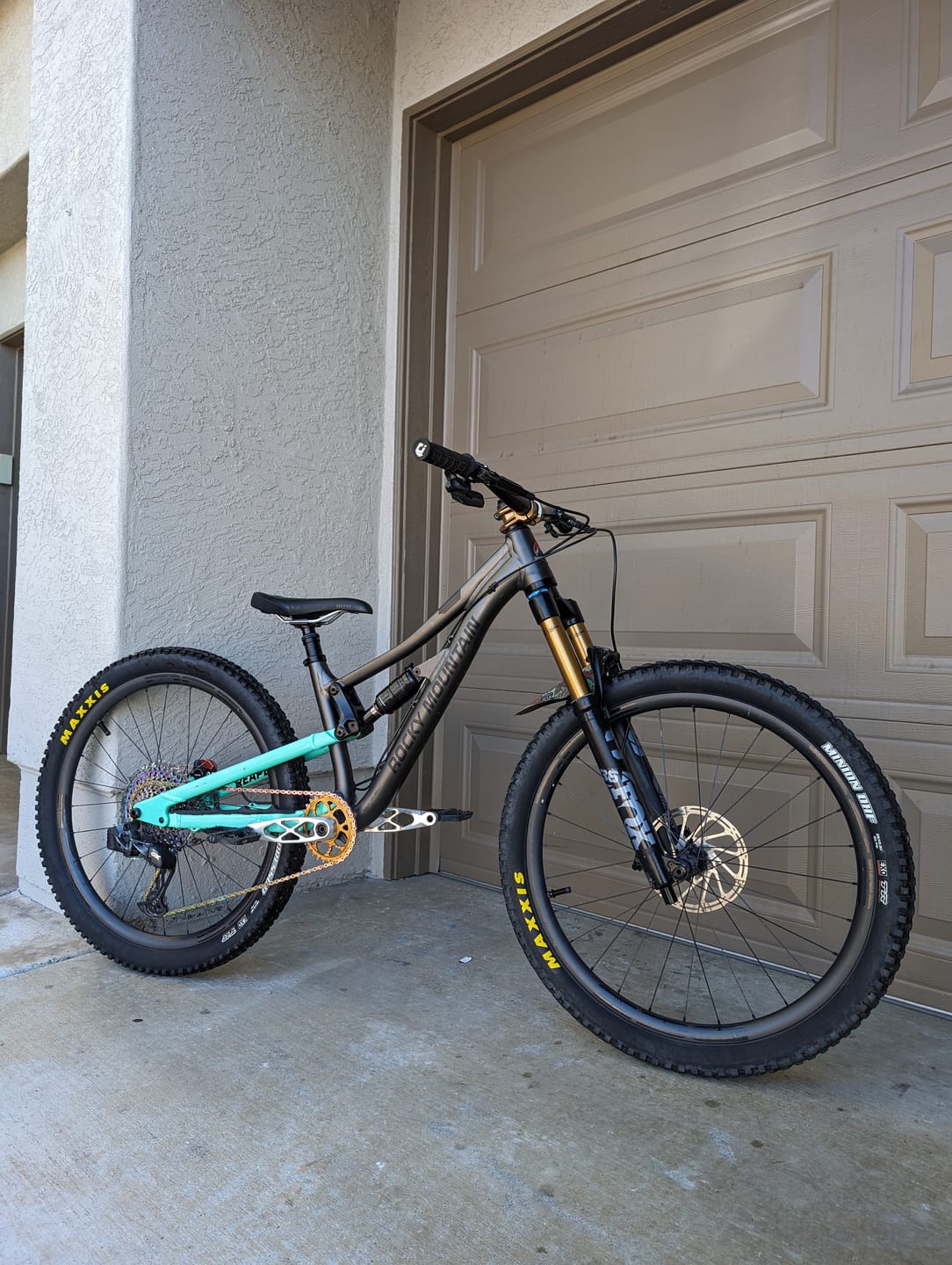Customer photo review of Metallic Fox 36 Factory Fork Decal