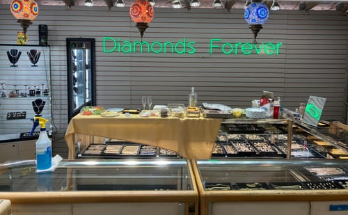 Customer photo review of Brite Lite New Neon Sign: Diamonds Fore...