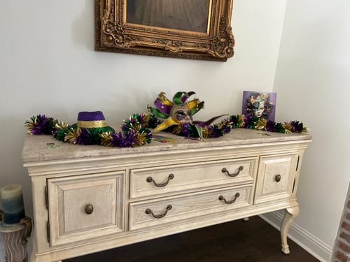 Customer photo review of Jester Sign, Mardi Gras Sign, DCO-00834, Sign For Wreath, 10x10" Metal Sign
