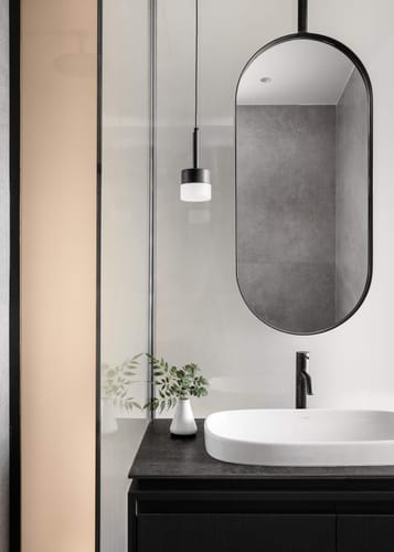 Customer photo review of מראה אובלית על עמוד לפי מידה