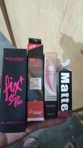 Customer photo review of Missrose Stay Over Makeup Fixer.