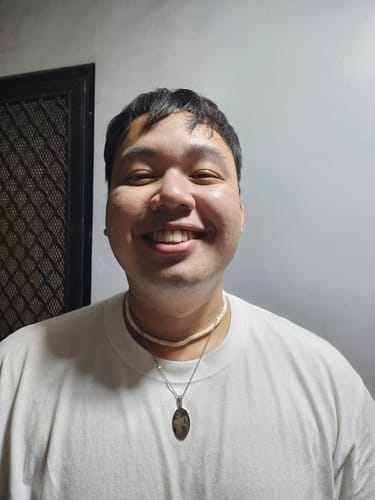 Customer photo review of Printave™ Personalized Oval Necklace