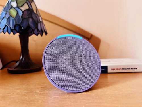 Customer photo review of Echo Pop Parlante inteligente y compacto con sonido definido y Alexa Color Verde Azulado