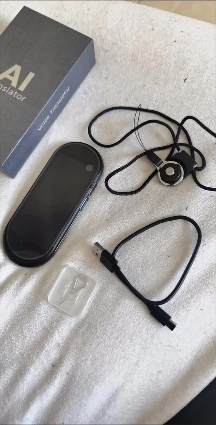 Customer photo review of VORMOR Z9 New Arrival Language Translator Device, Portable Translator Device with 139 Languages & 4.1" Touch Screen, Smart Voice Photo Translator Real Time, Offline Online Translation for Business Learning Travel (Black)