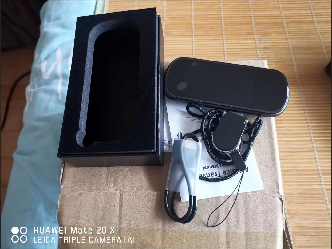 Customer photo review of VORMOR Z9 New Arrival Language Translator Device, Portable Translator Device with 139 Languages & 4.1" Touch Screen, Smart Voice Photo Translator Real Time, Offline Online Translation for Business Learning Travel (Black)
