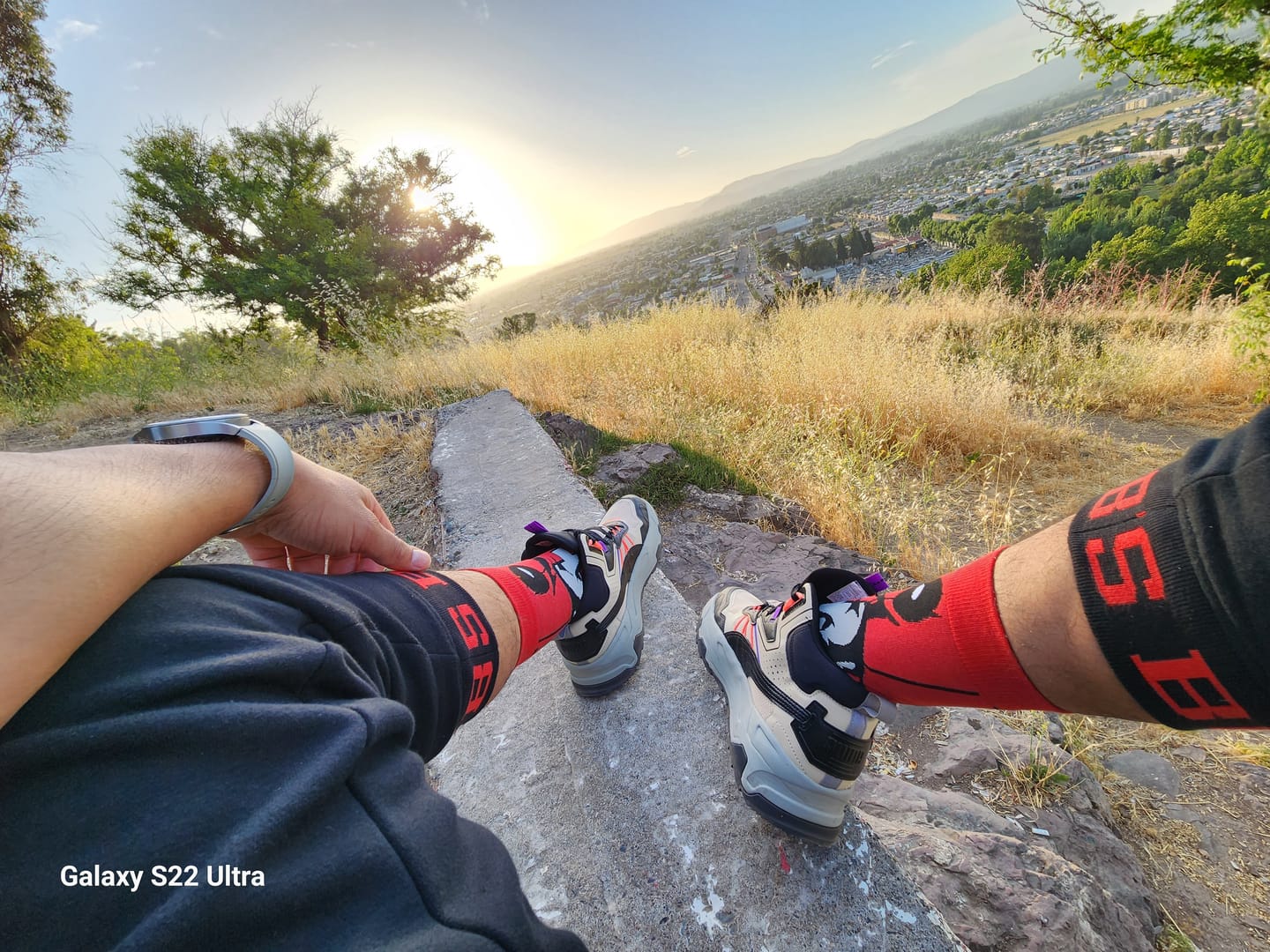 Customer photo review of Zapatillas Puma Trinity Mid Hybrid Hombre Multicolor