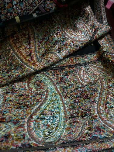 Customer photo review of Pashtush Mens Ethnic Fine Extra Soft Stole (70 X 200 Cm ) Black