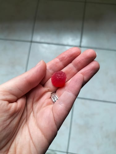 Customer photo review of Gummies Premium CBD - 2700MG