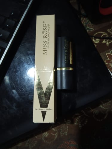 Customer photo review of Miss Rose Gel Eyeliner Kajal Stick