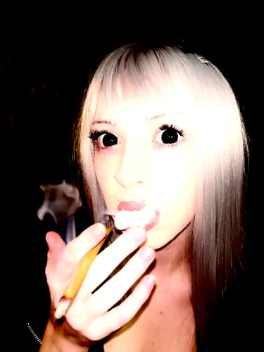 Customer photo review of Linn's Sullen Doll Eye 17mm Mini Sclera Contact Lenses(12 months of use)