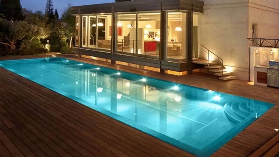 Customer photo review of Kit Luminárias de Piscina RGB - Sem Fio Com Controle Remoto