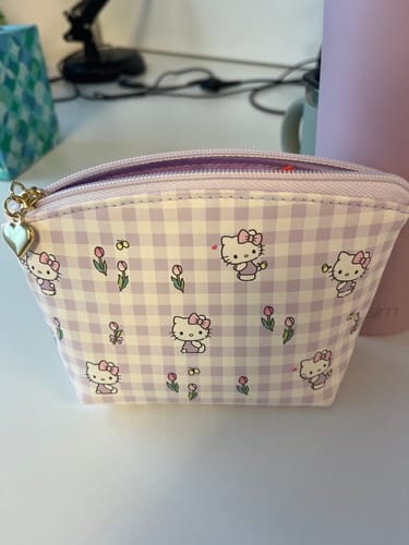 Customer photo review of Sanrio Hello Kitty Pouch
