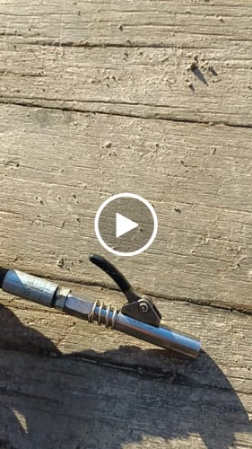 Customer video review of Verrouillage solide sur les coupleurs de graisse