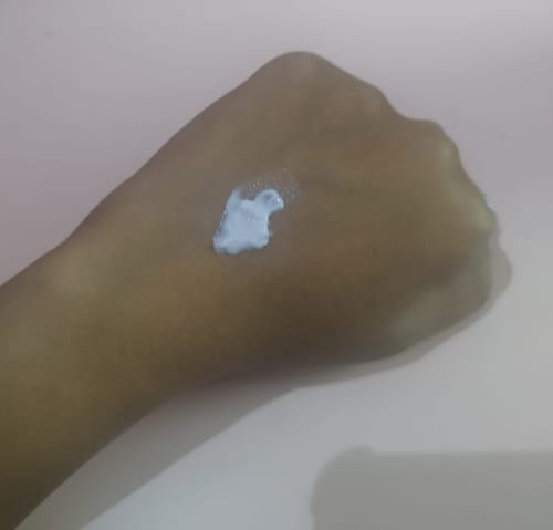 Customer photo review of Niacinamide Sunscreen | SPF 50 PA ++++ & Water Resistant