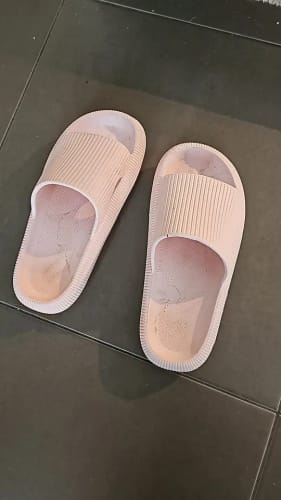 Customer photo review of PuddlePuff - Slipper