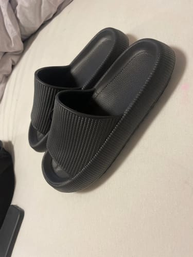 Customer photo review of PuddlePuff - Slipper