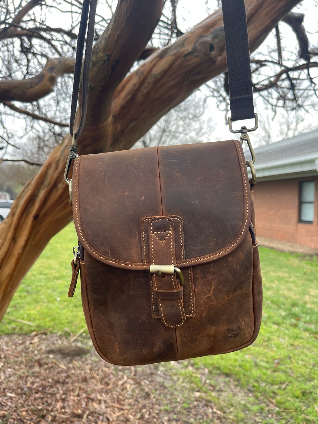 Customer photo review of Zapopan Leather Messenger Pouch