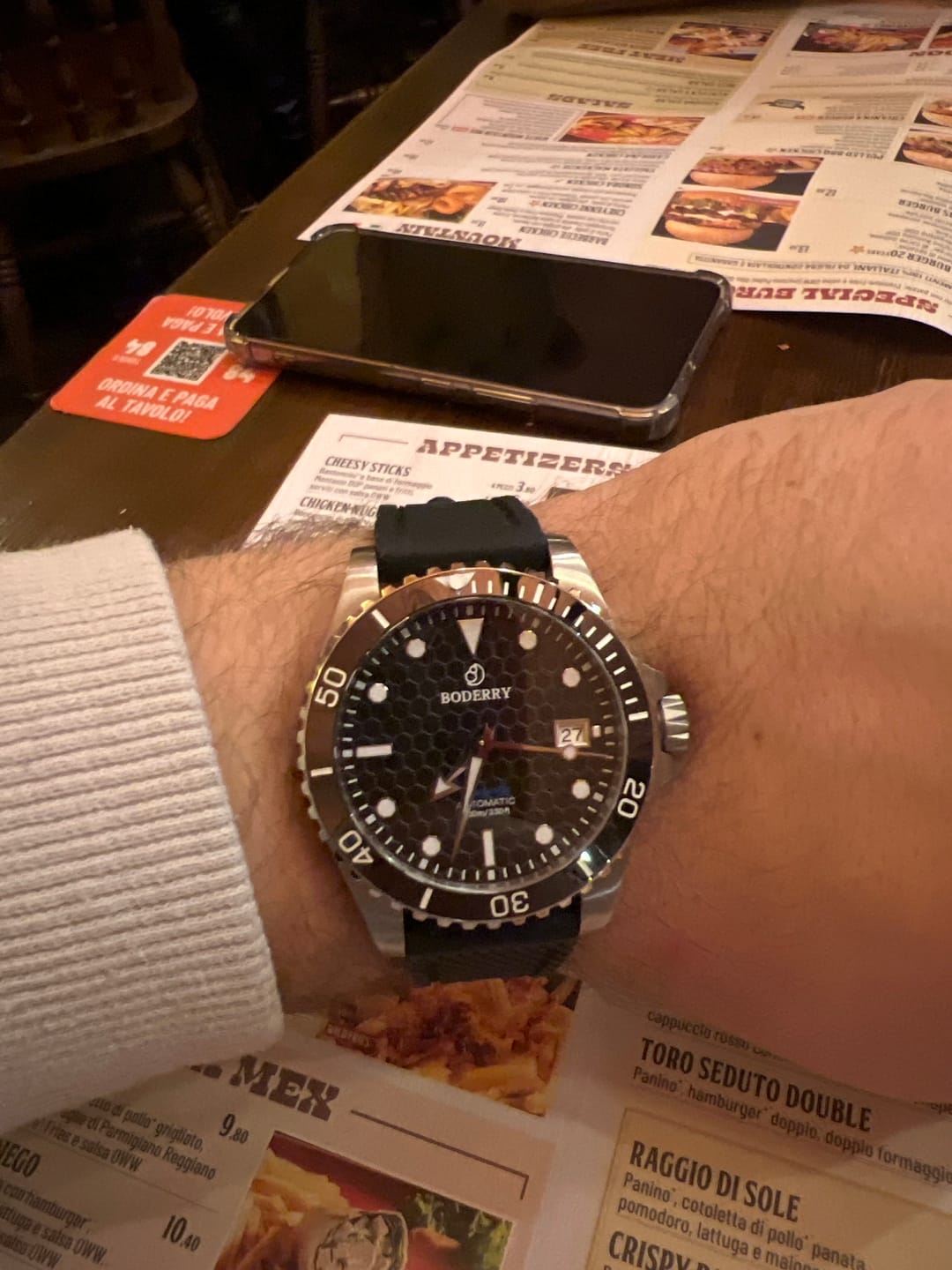 Customer photo review of SEATURTLE.OCEAN(TITANIUM) - Automatic Titanium Diver Watch | Black