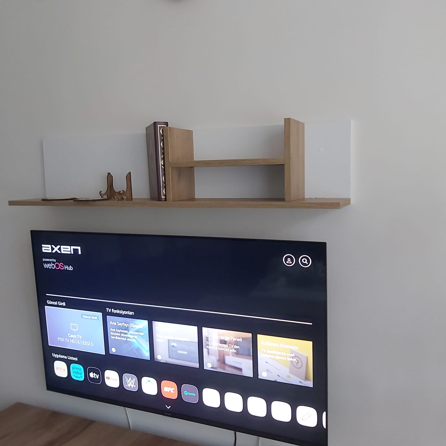 Customer photo review of Rani AE103 Dekoratif Duvar Rafı  Beyaz - Sepet Ceviz