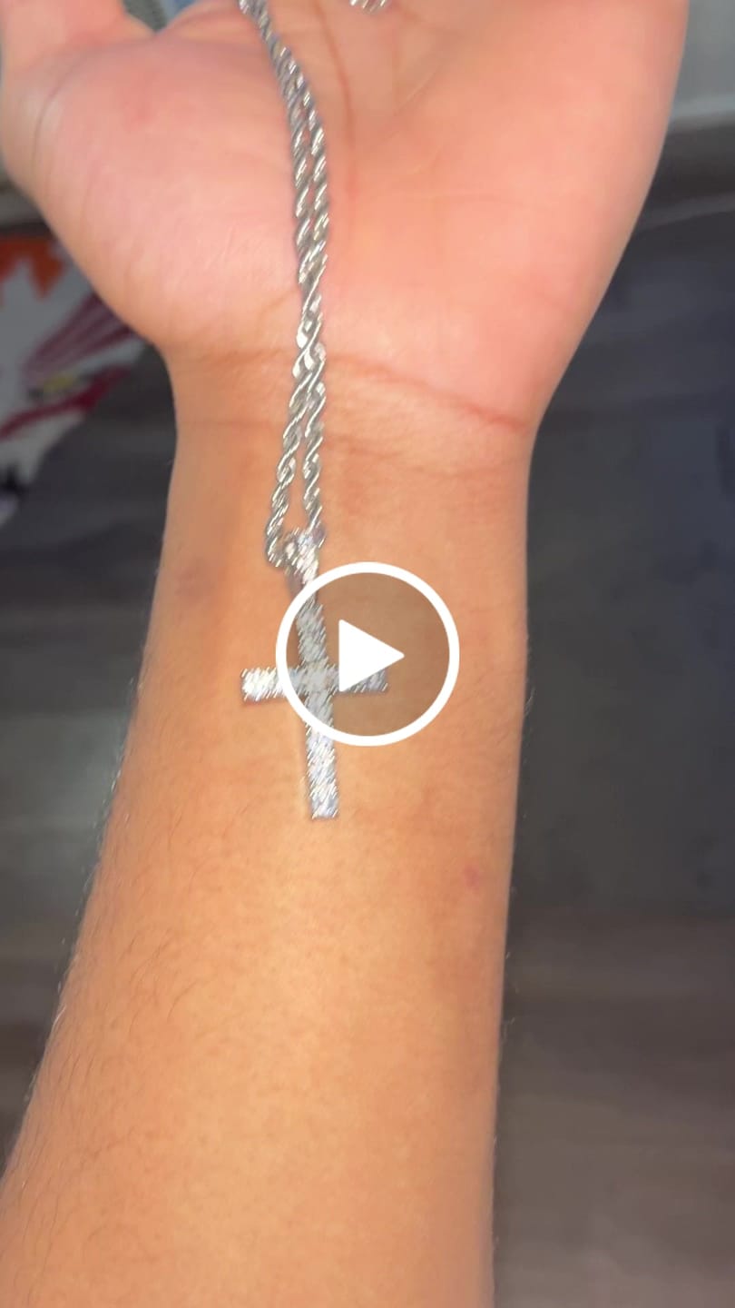 Customer video review of CROSS PIECE PENDANT. - WHITE GOLD