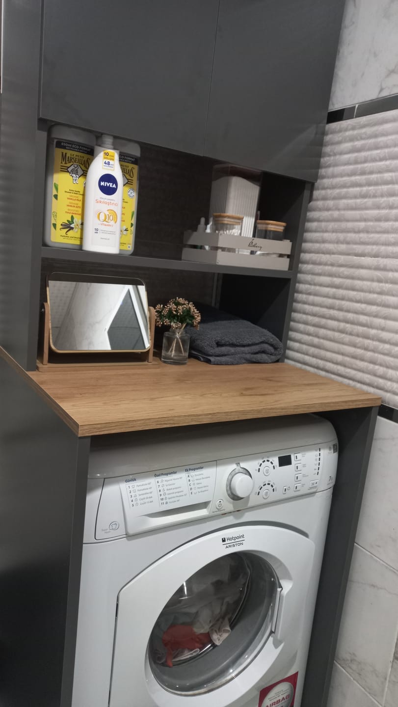 Customer photo review of Rani KD101 Çamaşır Makinesi Dolabı 3 Raflı Kapaklı Banyo Dolabı Antrasit - Sepet Ceviz