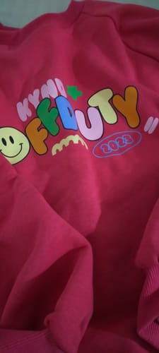 Customer photo review of Offduty Magenta Raglan Sleeve Sweatshirt