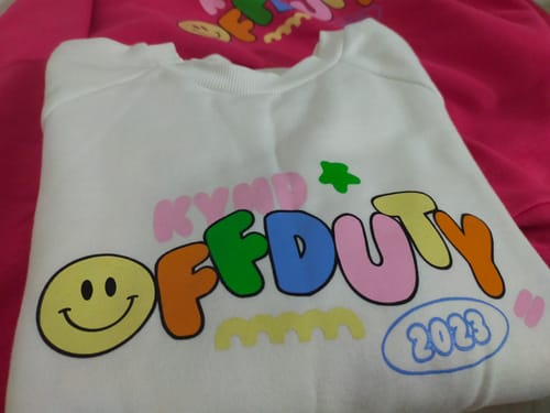 Customer photo review of Offduty White Raglan Sleeve Sweatshirt