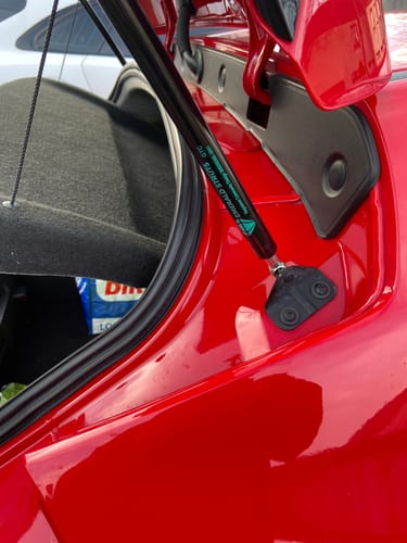 Customer photo review of Vauxhall GTC/OPEL J Automatic Boot Struts