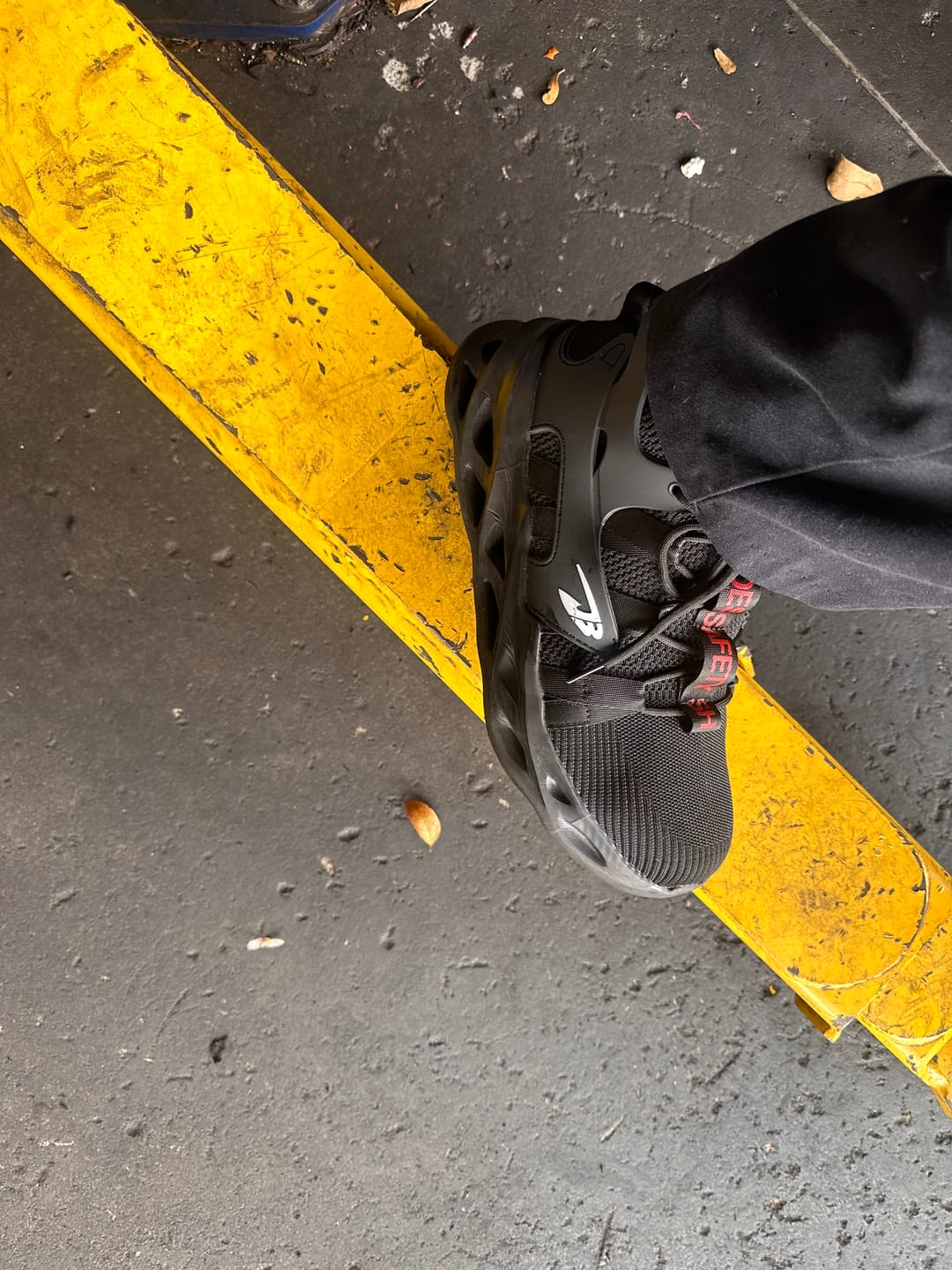 Customer photo review of Ares Black