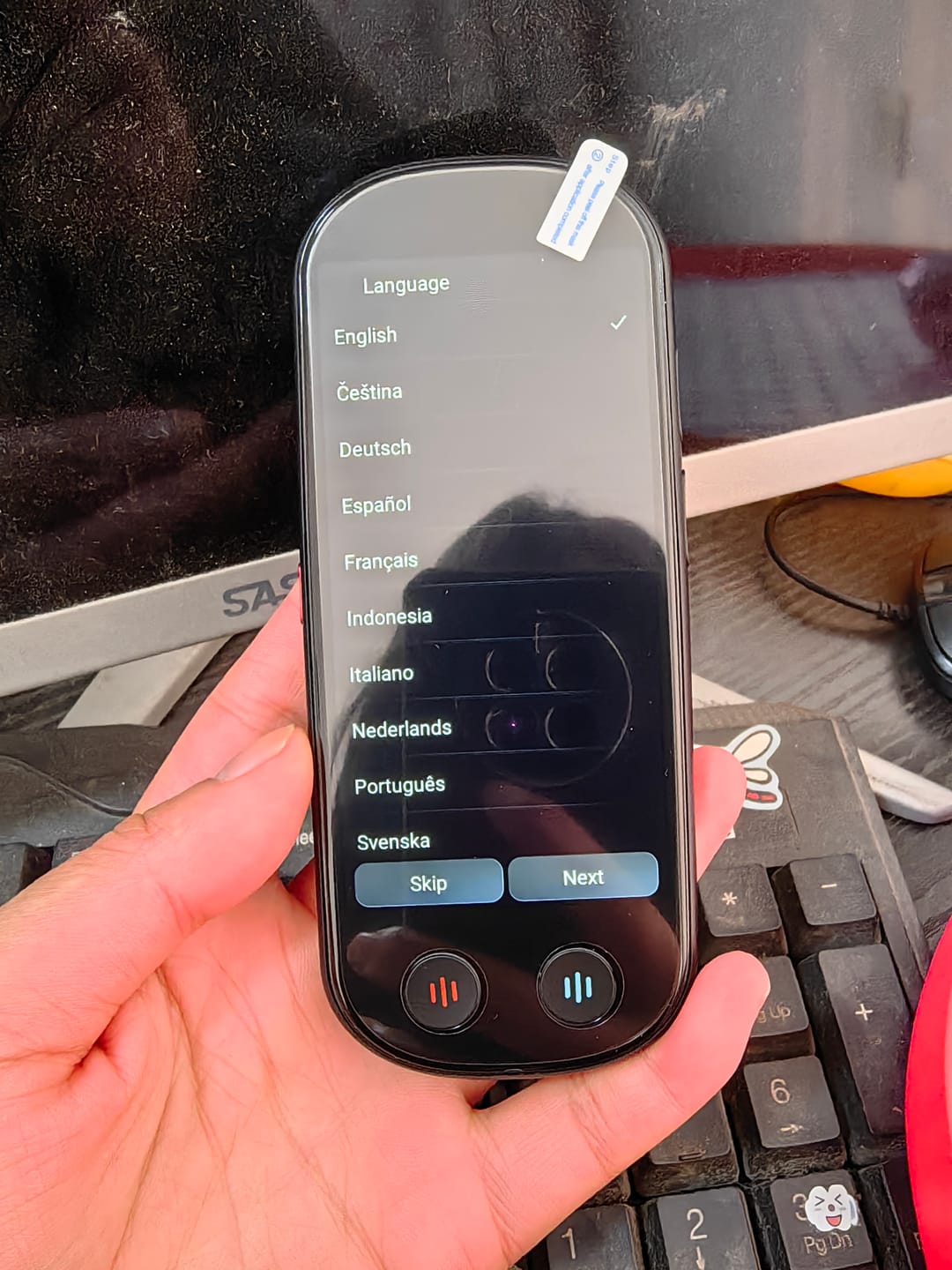 Customer photo review of VORMOR Z9 New Arrival Language Translator Device, Portable Translator Device with 139 Languages & 4.1" Touch Screen, Smart Voice Photo Translator Real Time, Offline Online Translation for Business Learning Travel (Black)