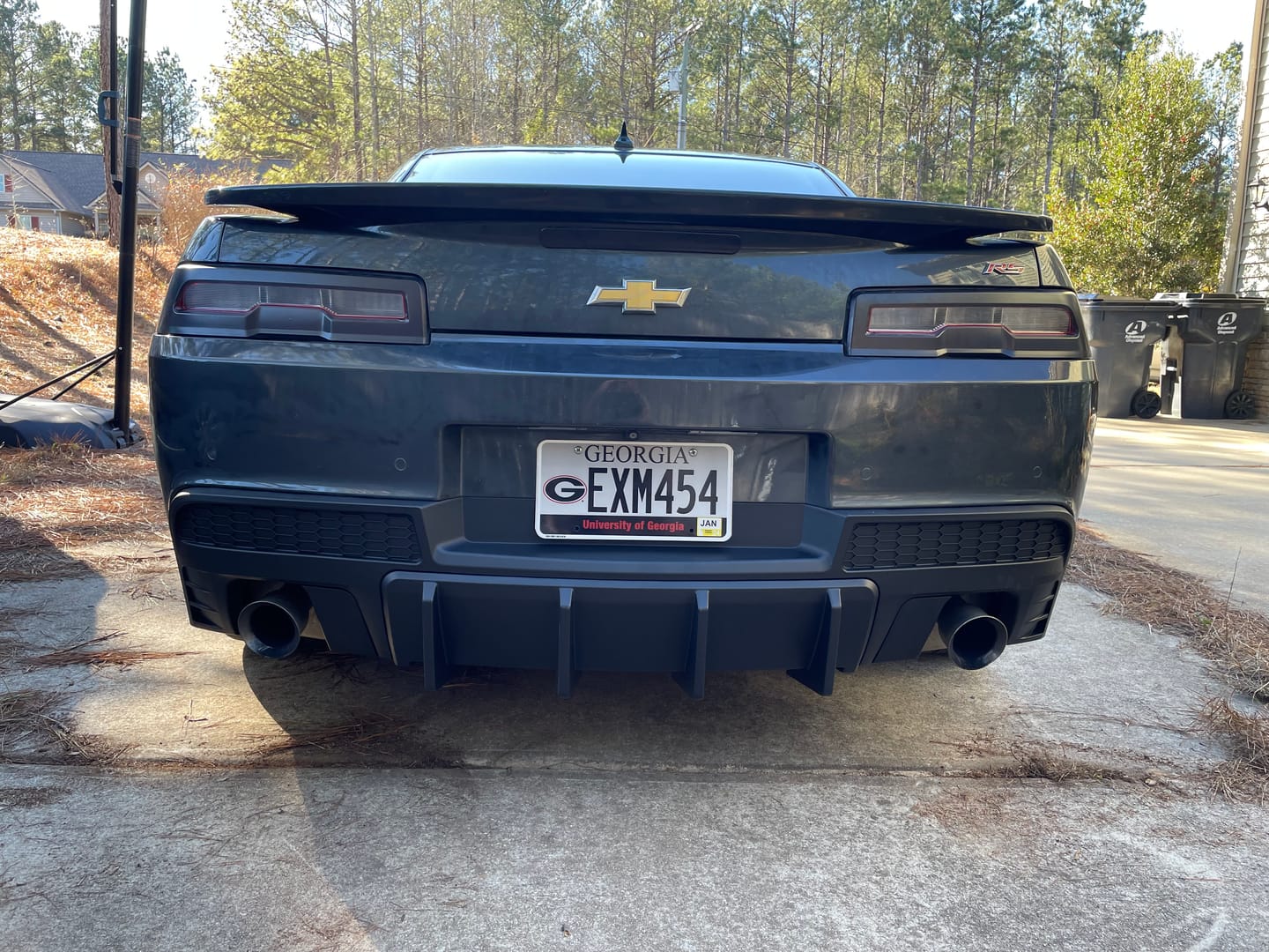 Customer photo review of 2014-2015 Chevy Camaro Evo Style Shark Fins Rear Diffuser Quad/Single Tips
