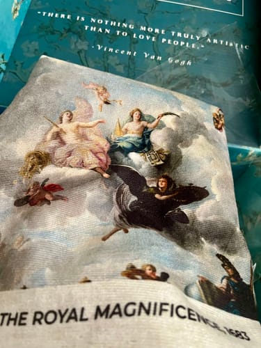 Customer photo review of Figure of the Royal Magnificence Omuz Çantası