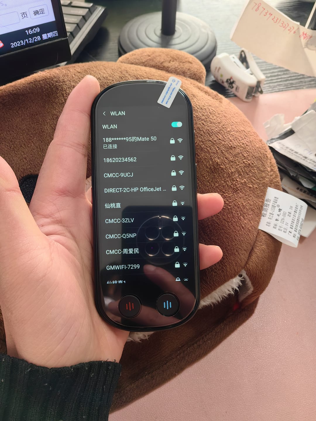 Customer photo review of VORMOR Z9 New Arrival Language Translator Device, Portable Translator Device with 139 Languages & 4.1" Touch Screen, Smart Voice Photo Translator Real Time, Offline Online Translation for Business Learning Travel (Black)