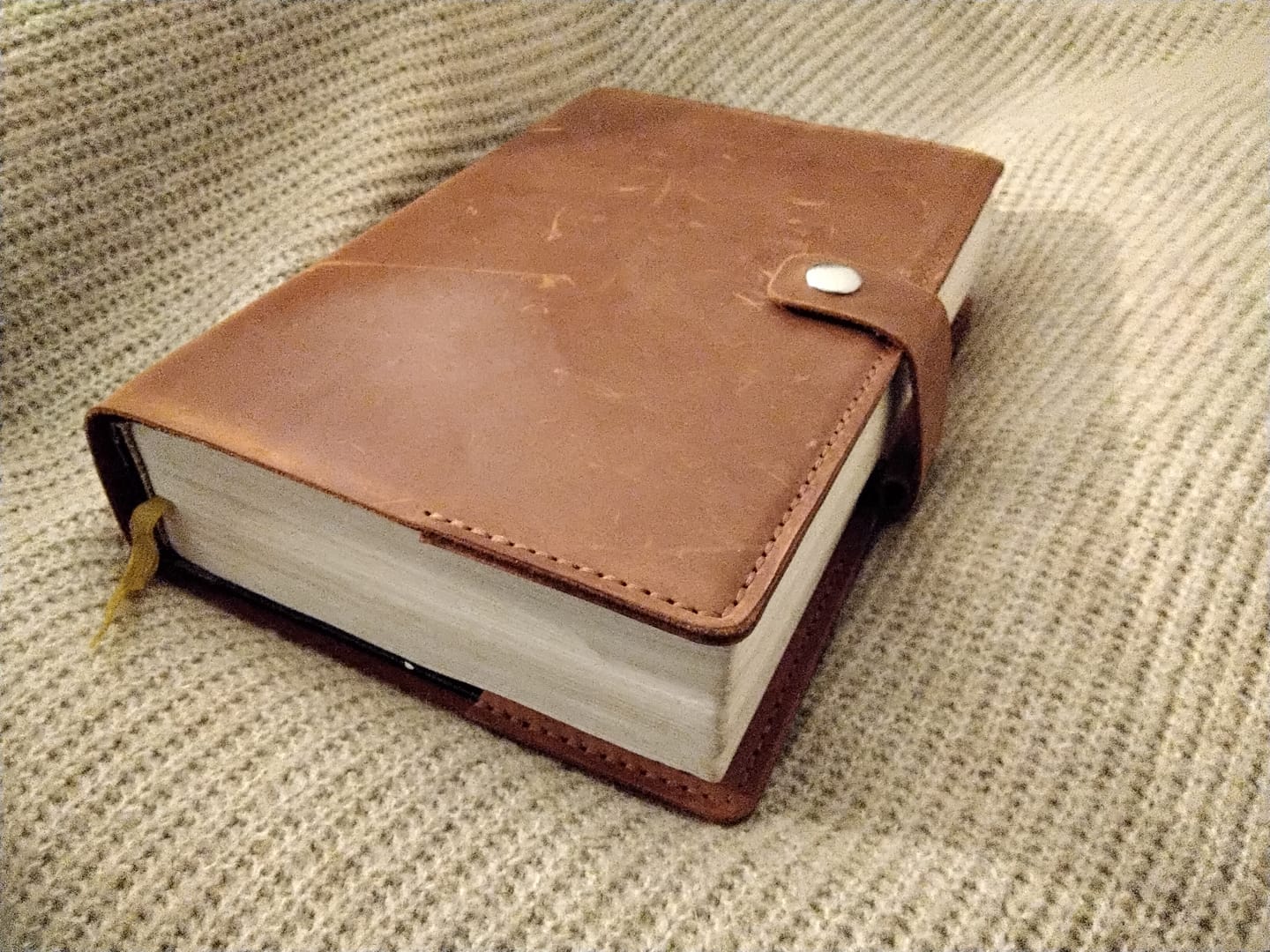 Customer photo review of Bibelhülle "Basic+" · echtes Leder · Individuelle Größen · handmade Bibelhülle nach Maß · optionale Gravur