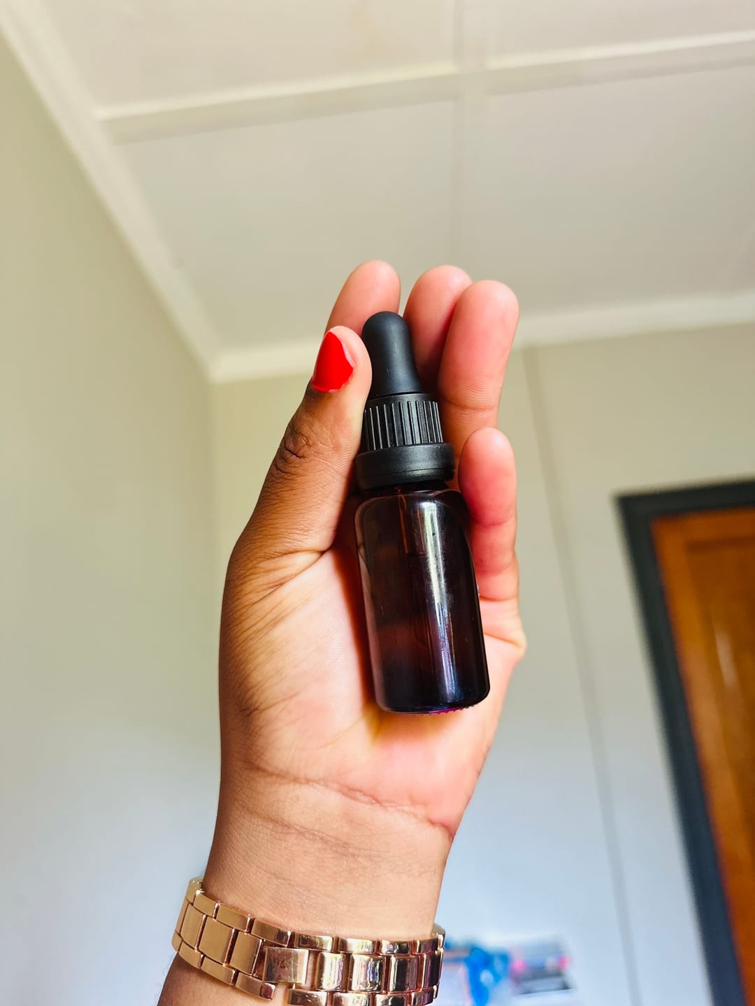 Customer photo review of 20 ml Glass Amber Bottle (18 mm neck) - No Closure