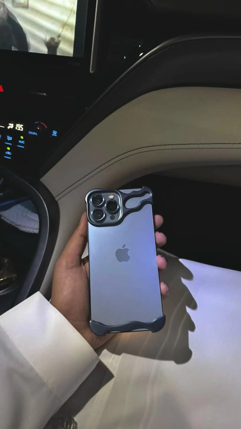 Customer photo review of Nakd Edge | Titanium Shockproof iPhone Case