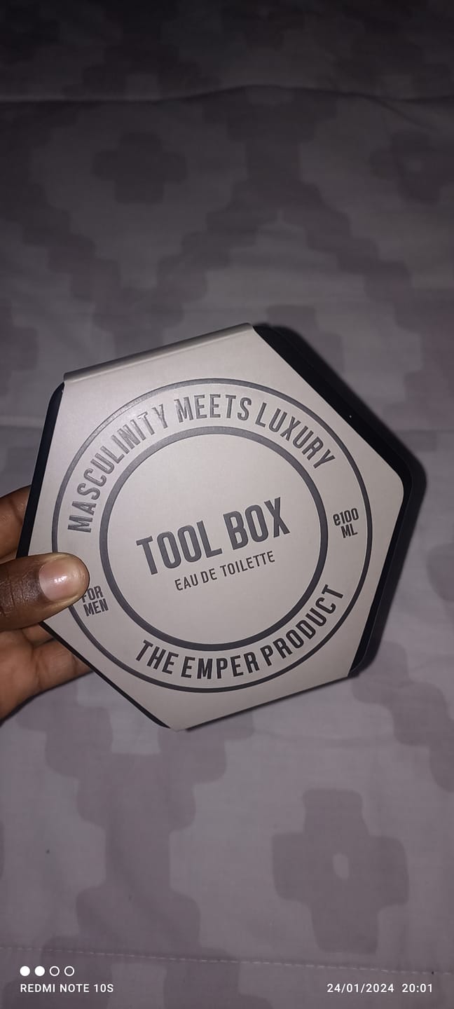 Customer photo review of Tool Box Black Emper Perfumes 100ml