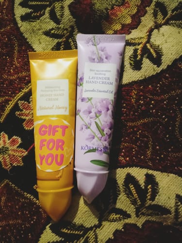 Customer photo review of Honey & Lavender Hand Cream - 2 Pack