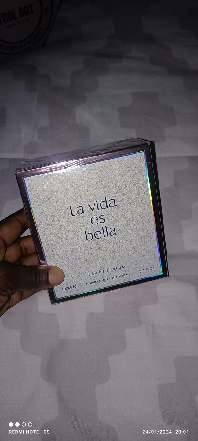 Customer photo review of LA VIDA ES BELLA