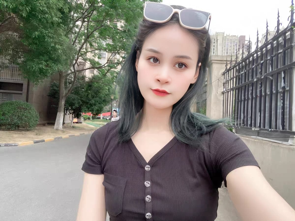 Customer photo review of Jei Square Framed Sunglasses