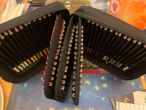 Customer photo review of 120 Pièces Crayons De Couleur Dans Un Étui À Fermeture Éclair