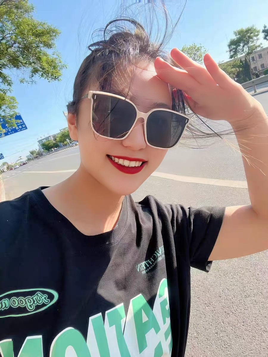 Customer photo review of Jei Square Framed Sunglasses