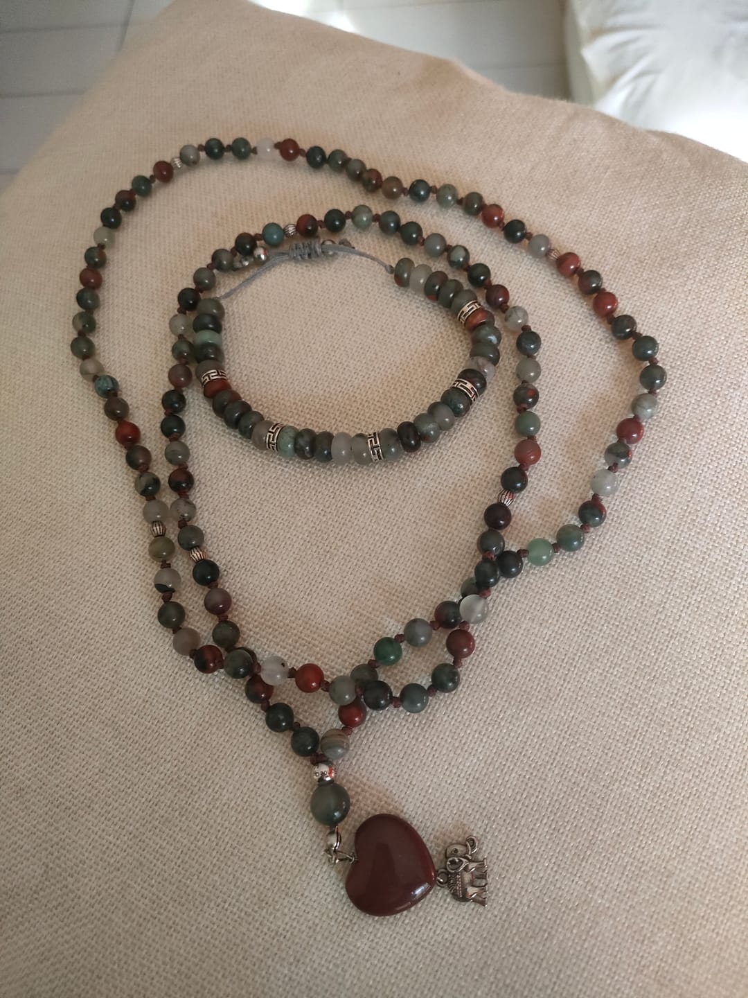 Customer photo review of Mini mala in eliotropio con cuore di diaspro rosso: per guerrieri spirituali